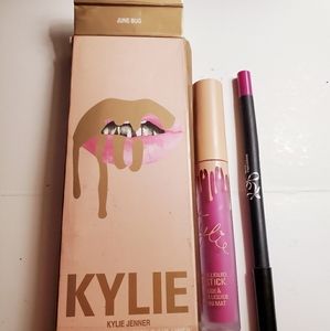 KYLIE Matte Liquid Lipstick and Lip Liner Set